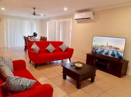 112 Anna Drive,Raceview,QLD 4305, hotel with parking in Raceview