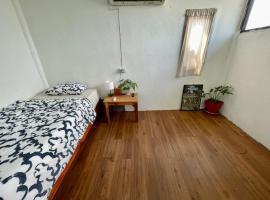 Budget Accommodation Koh Phangan Pier, hotel v destinaci Ko Pha Ngan