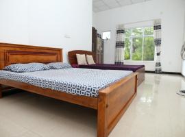 Lovely 2 Bedroom Apartment (With Bathroom& Kitchen), hotel in Anuradhapura