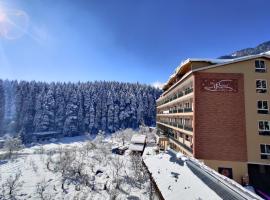 The Orchard Greens Resort - A Centrally Heated Property, хотел в Манали