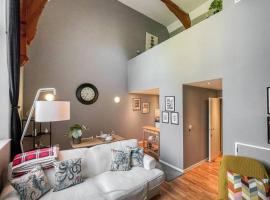 Lofty Apartment in Plymouth, hotel dengan parking di Plymouth