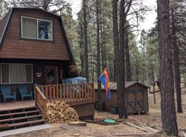 Villa Friar Tuck Cottage - Close to Williams, Flagstaff and the Grand Canyon pilsētā Viljamsa