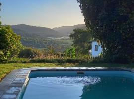 Adele's place, hotel amb aparcament a Knysna