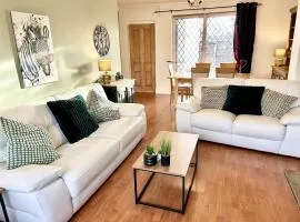 6 Guests - 3 Bed House in Chester-le-Street