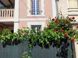 Maison des Peupliers, B&B in Bondy