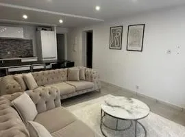 Appartement avec jardinet, fête interdite !