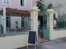 Le patio de Fabio, hotel u gradu 'Bollène'