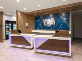 Holiday Inn Express & Suites Hawaiian Gardens by IHG