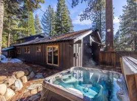 Hideaway in the Highlands - 4BR, Pet Friendly w Hot Tub - Minutes from the Lake & Tahoe City