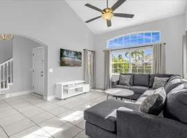 4 Bedrooms 35 Bathrooms Lake Berkley 938 Pt