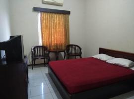 Tiara Puspita Laweyan Hotel, hotelli kohteessa Grogol