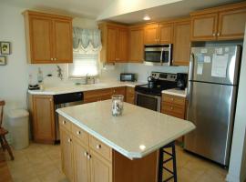 Brant Beach Oceanfront Duplex 2Nd Fl,, hotel di Brant Beach
