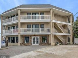 Castle Harbor Condo, hotel in Ship Bottom
