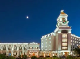 Moon River Puyue Hotel