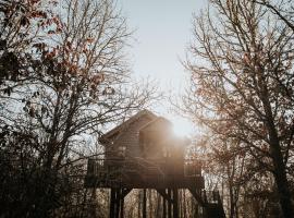 Cabane Rouge-Gorge, hotel en Auriac-du-Périgord