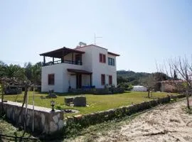 VILLA ANTONIS