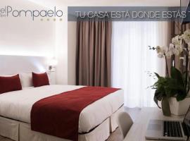 Hotel Pompaelo Plaza del Ayuntamiento & Spa, hotel di Pamplona