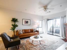 Newark 2br w balcony ac near farmers market SFO-1606, hotel di Newark