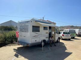 A Casinha, luxury tent in Amadora