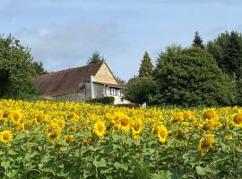 Bonnes Routes - 4 star gite in the Perigord Vert, hotelli kohteessa La Coquille