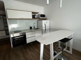 NECOCHEA Centro MONOAMBIENTE PARA 2 PERSONAS, apartamentai mieste Nekočėja