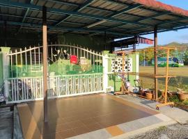 Yamad Homestay Langkawi, holiday home in Kuah