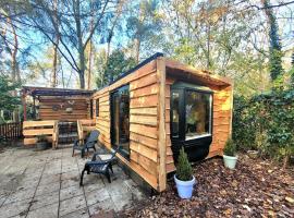 Verblijf midden in de natuur in de Jagershut!, cabaña o casa de campo en Hattemerbroek