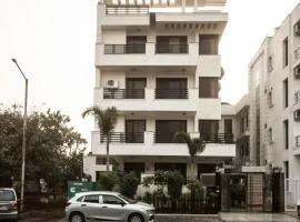 Hotel Sunrise View - Noida Sector 104