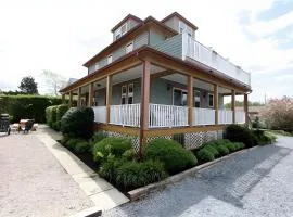 Mariner House, 3 units at First Beach close to downtown Newport