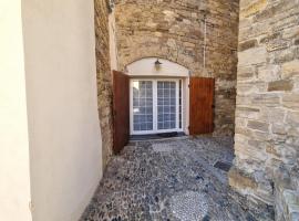 Casa AL TEATRO, hotel a Diano Castello