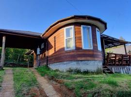 Cabaña estilo Barco, cheap hotel in Valdivia