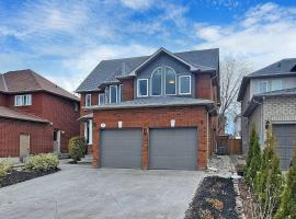 Superhouse with space for all!, hytte i Pickering