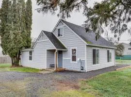 Charming Happy Valley Home 13 Mi to Portland!