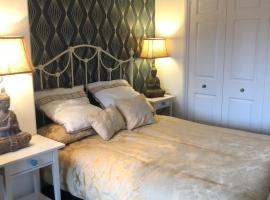 Lovely room in period townhouse, hospedagem domiciliar em Winchester