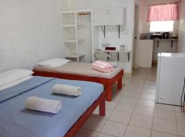 Kathy B Guesthouse, penzion v destinaci Luganville