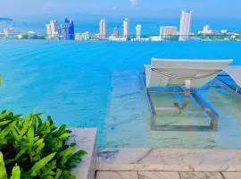 Once Pattaya Seaview Condo