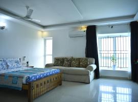 Aquavista lake view apartment, hotel with parking in Trivandrum