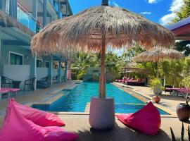 Pinky Bungalow Resort - SHA Extra Plus, hôtel à Ko Lanta
