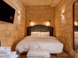 Talbot House by Talbot & Bons: Luqa şehrinde bir otel