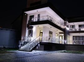 2Family, hotel v destinaci Focşani