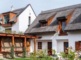 Pipit&eacute;r Rooms & More, hotel dengan hot tub di Szigliget