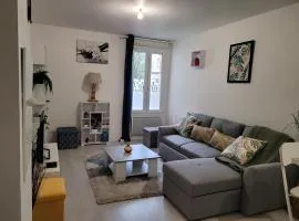 Cocooning House 204 Suite Green- Superb studio Aéroport PARIS Roissy CDG, Parc ASTERIX, Château de CHANTILLY, STADE DE FRANCE