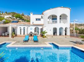 Casa Niva - Spacious Country House with Exclusive Pool and Sea View, khách sạn ở Algarrobo