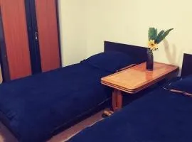 camera cu baie Tina