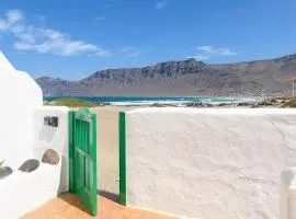 Famara Caracolillos, El Apartamento