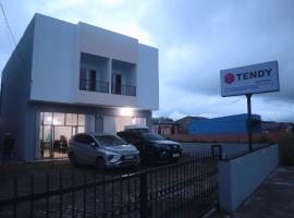 Tendy Guest House, hotel with parking in Porsea