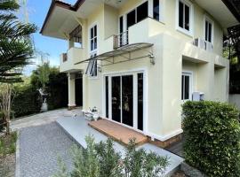 Private Luxury Poolvilla, Koh Chang, hotel en Ban Dan Mai