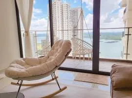[Beachfront Seaview w Projector] 6-8 Pax, 3 Rooms.