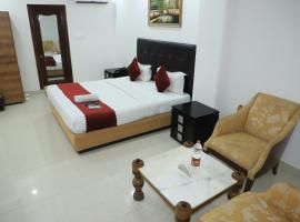 Hotel Moon Residency Near Yashobhoomi Convention Centre, hotel din Dwarka, New Delhi