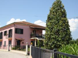 "Casa Macario" - Appartamento intero, Hotel mit Parkplatz in Atessa